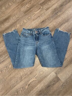 Rewash Straight-Leg Jeans in Medium Blue with Raw Hem